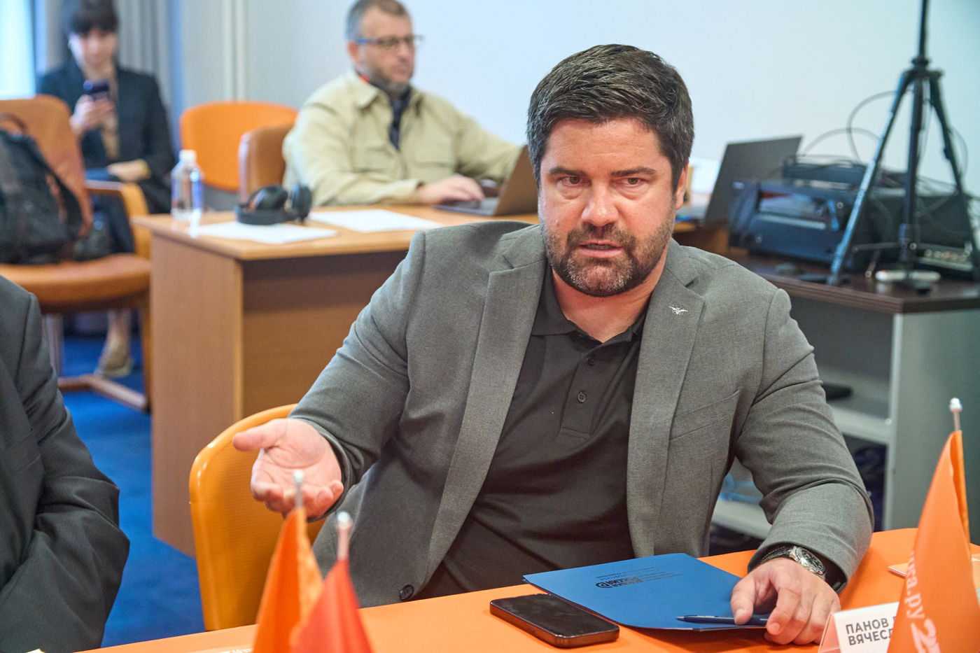 Панов Дмитрий Вячеславович — Депутат Законодательного Собрания СПб, Председатель профильной Комиссии по Инвестициям Законодательного Собрания СПб, Председатель Петербургского регионального отделения Деловой России